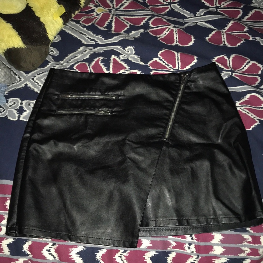 Leather skirt